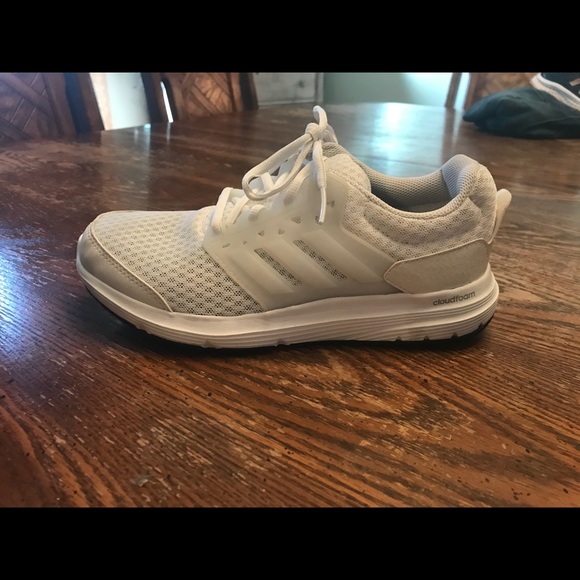 Women’s Adidas Cloudfoam Shoes - Picture 4 of 8